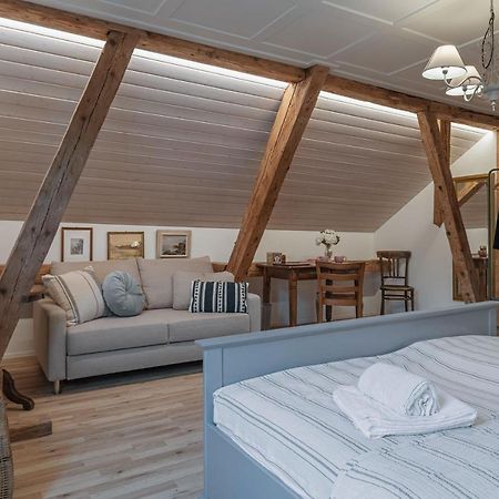 Gaestezimmer Im Dorfzentrum Rothenthurm 外观 照片
