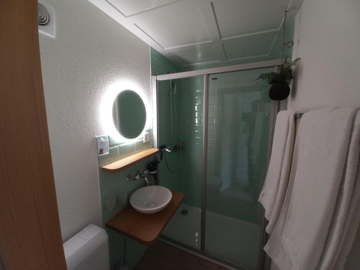 Gaestezimmer Im Dorfzentrum Rothenthurm 外观 照片